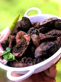 A picture of Liver gizzard sukka.