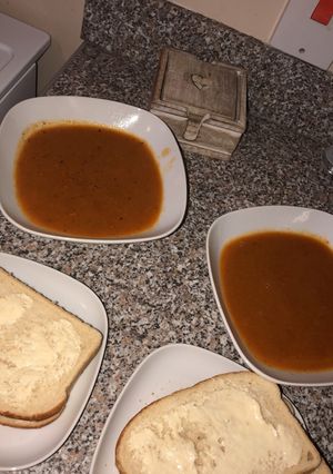 A picture of Slow cooker Tomato Soup.