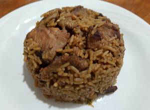 https://img-global.cpcdn.com/recipes/2298ac3e82d78c8c/300x220cq70/arroz-con-cerdo-en-caldero-foto-principal.jpg