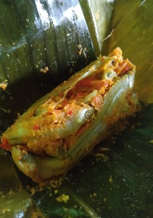 Foto resep Pepes ikan seluang bumbu kuning
