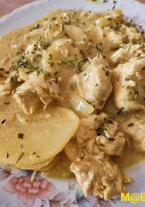Une photo de Poulet curry et pommes de terre #cookexpertmagimix