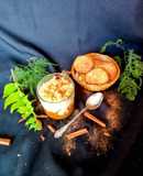 Arroz con leche cremoso, con paté de canela