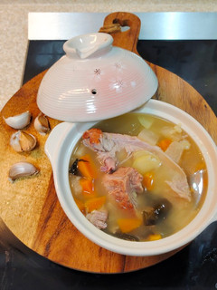 清爽簡易懶人海陸燉湯 的食譜成品照片