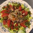 Salade de sucrine tomates maquereau carotte et piment vert