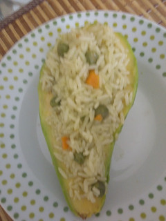 Una foto de Palta rellena con arroz