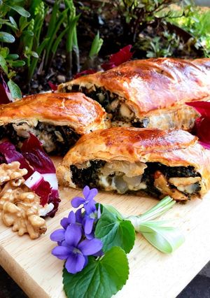 Foto di Strudel salato con spinaci, fontina, noci e pere