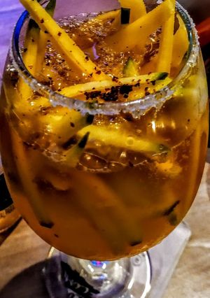Una foto de MANGO VERDE A la Cerveza Rubia...!