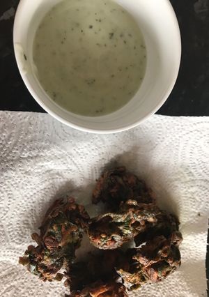 A picture of Gram flour and spinach (pokorey)snack #summer challenge.
