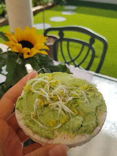 Una foto de Dip de guisante y menta