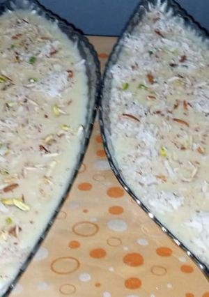 A picture of ALU ke kheer.
