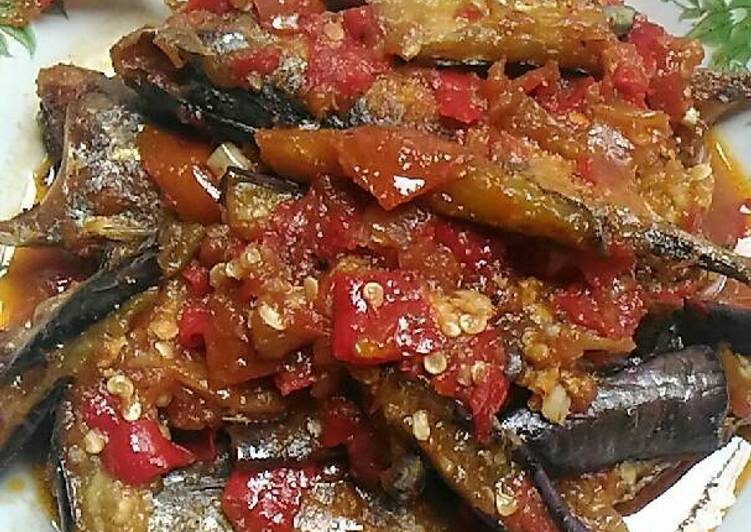 Ikan pindang + terong pedas manis paling simple😁