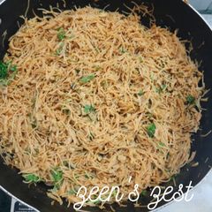 Khare Seviyan (Savoury Vermicelli) A picture of Khare Seviyan (Savoury Vermicelli).