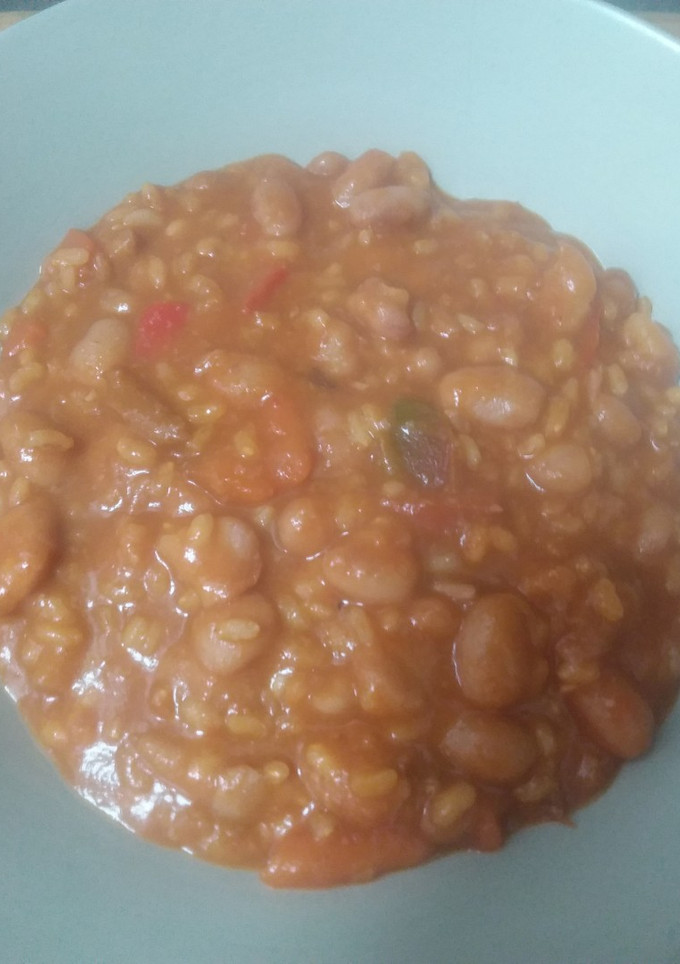 Una foto de 🍲🪨Empedrado de alubias pintas con arroz