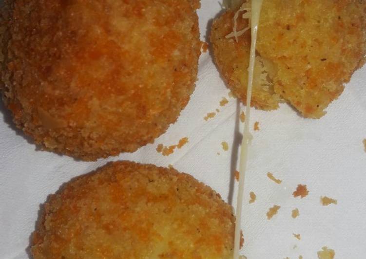 Singkong goreng mozzarella