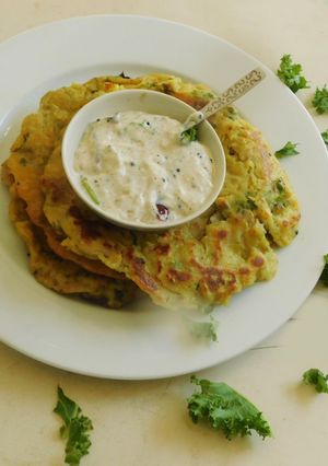 A picture of Green nashta/pancakes-vegetable pancake.