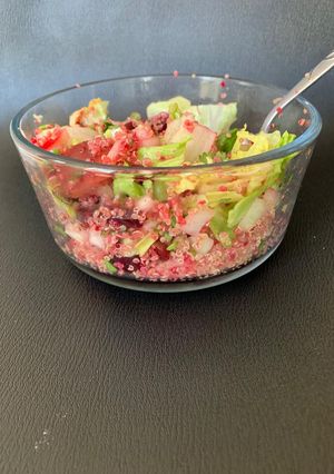 ક્વિઓના સલાડ (Quinoa Salad Recipe In Gujarati) રેસીપી મુખ્ય ફોટો