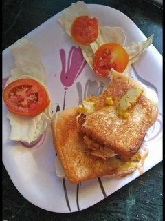 आलू टमाटर तवा सैंडविच (aloo tamatar tawa sandwich recipe in Hindi) रेसिपी मुख्य फोटो