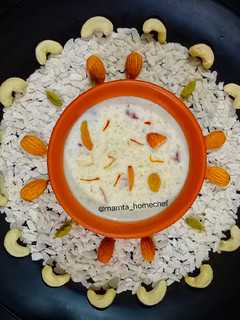 દૂધ પૌંઆ (Milk Poha Recipe In Gujarati) રેસીપી મુખ્ય ફોટો