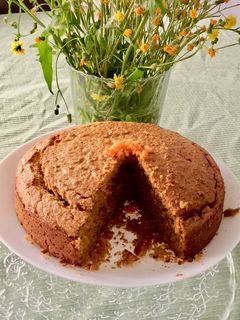 Una foto de Bizcocho de zanahoria y avena sin gluten