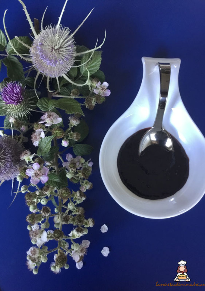 Una foto de Mermelada de moras silvestres