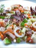 Insalata di riso con polpetti, calamari, seppioline, gamberi e verdure