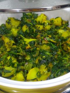 हरा भरा आलू मेथी (Harabhara aloo methi recipe in hindi) रेसिपी मुख्य फोटो