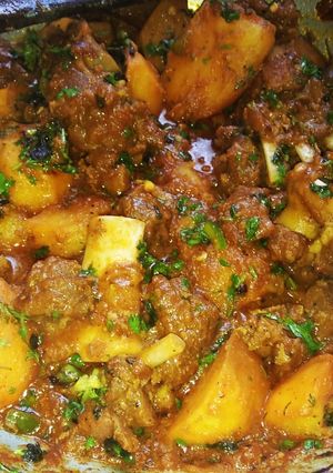 A picture of Beef curry.