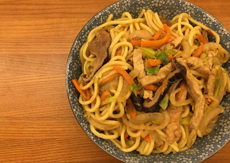 台式肉燥炒麵