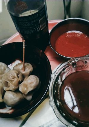 A picture of Momo Chutney.