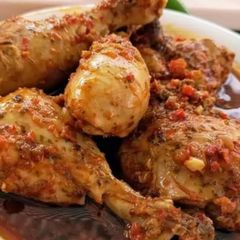 Chicken in tomato sauce A picture of Chicken in tomato sauce.