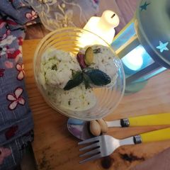 A picture of Pista ice cream.