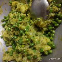 A picture of Aloo  matar sabji.