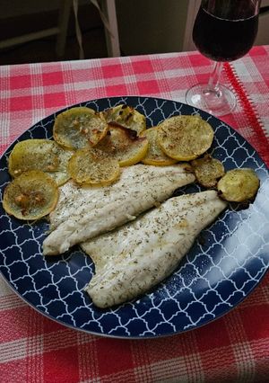 Una foto de Lubina al horno