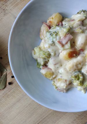 Brokkoli-Schinken-Gnocchi in Käsesauce Rezepthauptbild