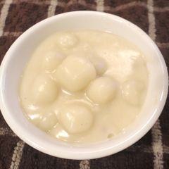 A picture of Paal Kolukattai (Steamed Rice balls in Coconut Milk).