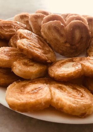 A picture of Palmiers (little heart).