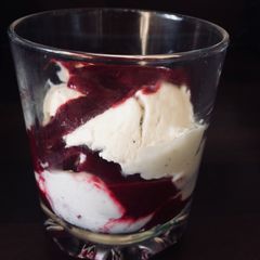 A picture of Hedgerow Blackberry Sauce.