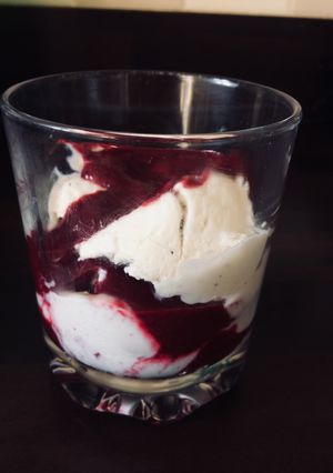 A picture of Hedgerow Blackberry Sauce.