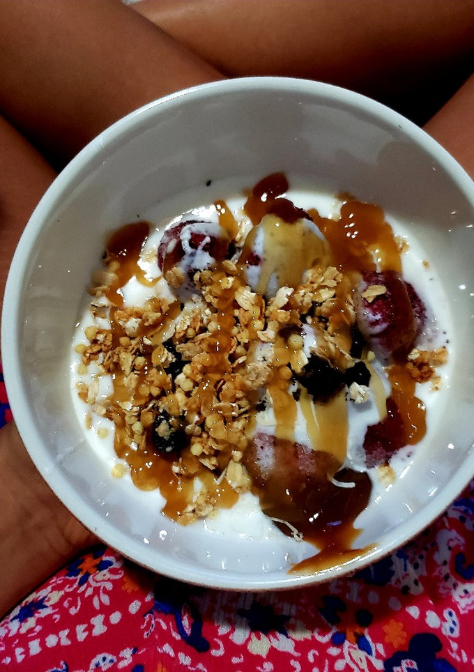 Una foto de Idea desayuno saludable con yogurt casero