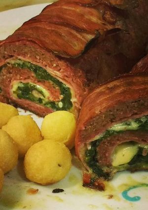 Una foto de Carne rellena con papas noisettes