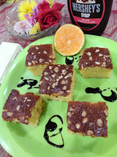 ऑरेंज ब्राउनी (Orange brownie recipe in Hindi) रेसिपी मुख्य फोटो