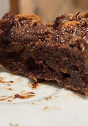 Una foto de Budín/brownie de chocolate súper sano y express al microondas