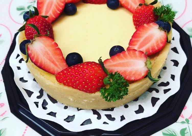 Langkah Mudah untuk Menyiapkan Keto baked cheesecake Anti Gagal