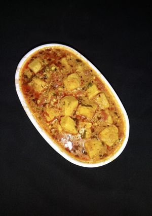 काठियावाड़ी ढोकली की सब्जी (Kathiyawadi Dhokli ki sabji recipe in Hindi) रेसिपी मुख्य फोटो