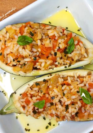 Une photo de Aubergines farcies au riz et aux légumes