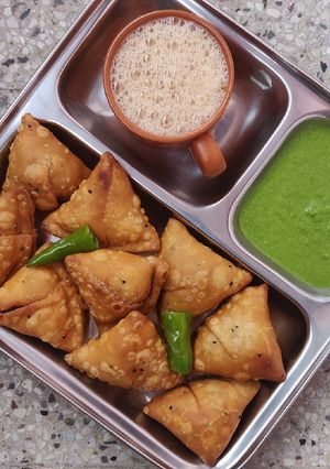 A picture of Odisha style samosa.