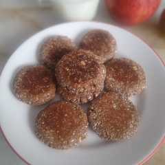 Una foto de Galletitas de algarroba y avena (veganas)