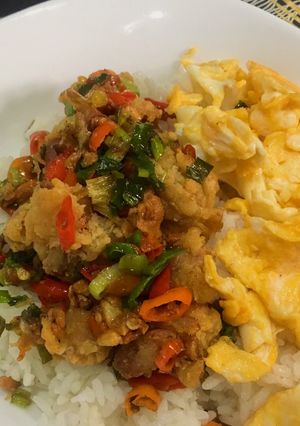 Foto resep Rice Bowl Ayam Cabe Garam dengan Scramble Egg