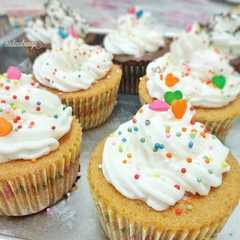 A picture of Simple Cupcakes.