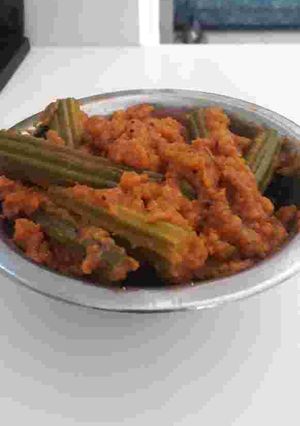 A picture of Drumstick & besan sabji.
